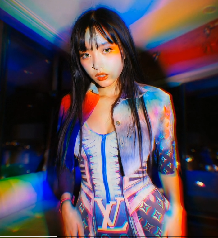 Yuki Mori, club promoter & part-time model: photo 1 of 12